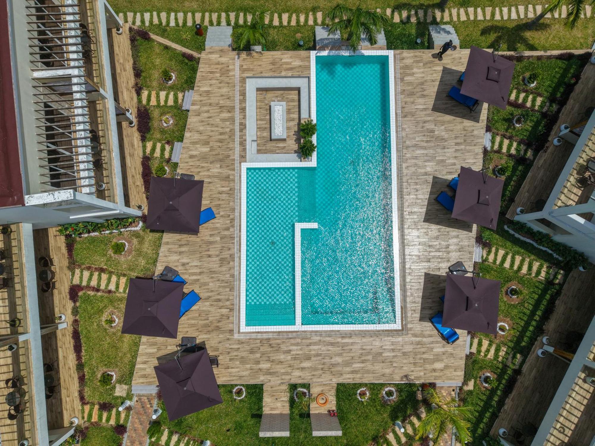 Blue Ocean & Residences 4*