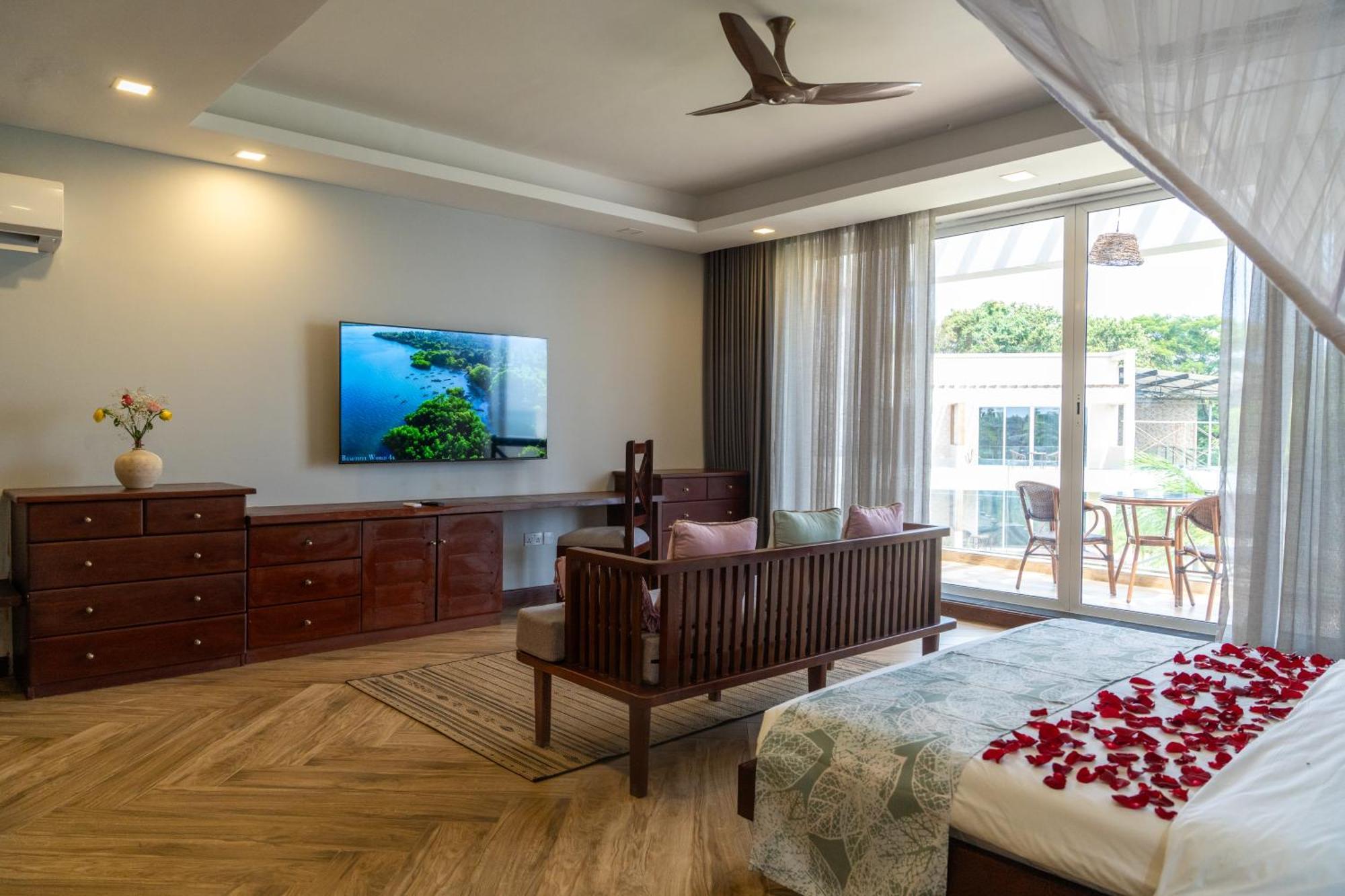 Hotel Blue Ocean & Residences 4*