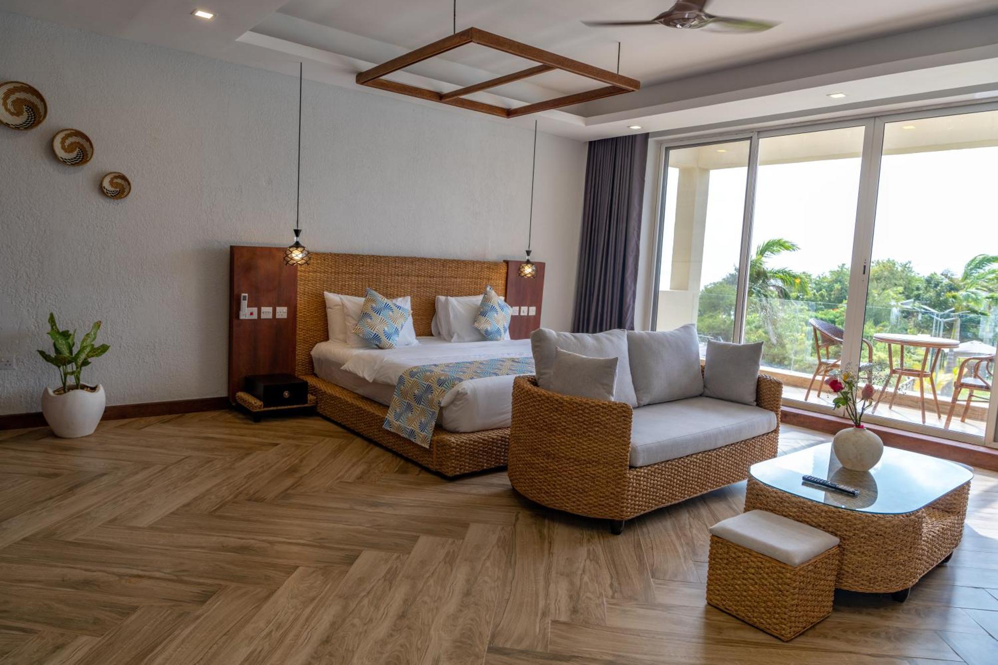Blue Ocean & Residences